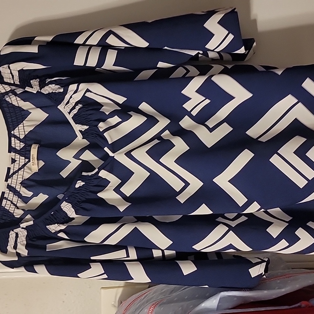 Old Navy Navy and White Geometric Blouse